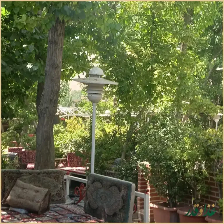 رستوران دهکده فرحزاد