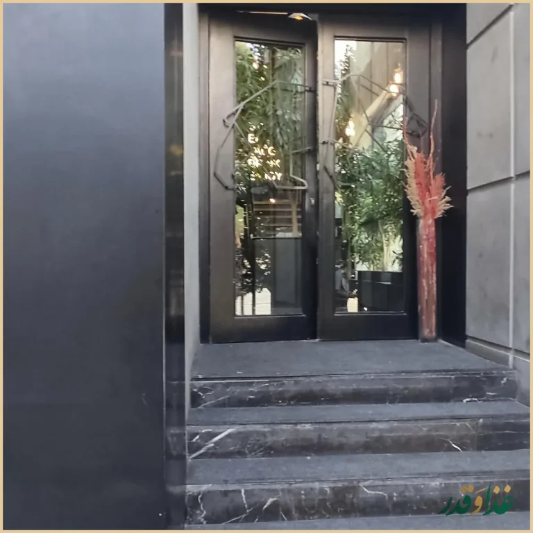 کافه خرس سیاه