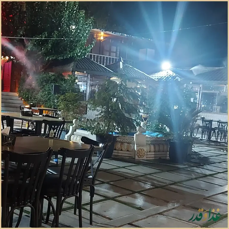 رستوران طاووس