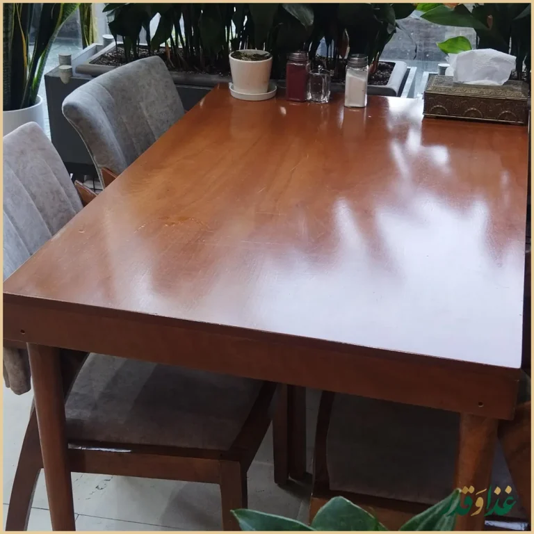 رستوران غذای ایرانی پینار