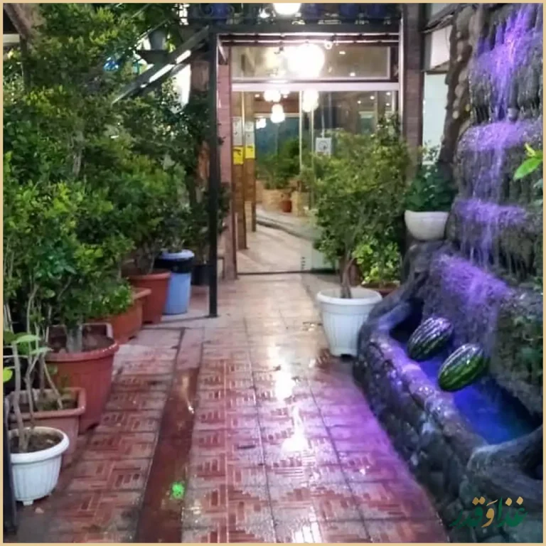 رستوران پالیز