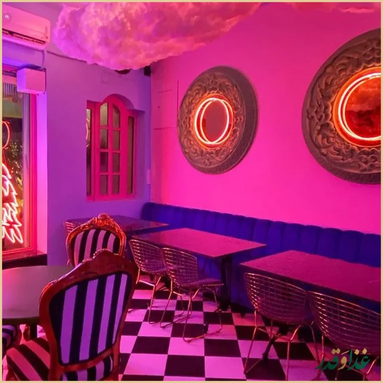 کافه رستوران مووان