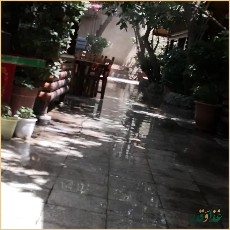 باغ رستوران شاندیز تهران