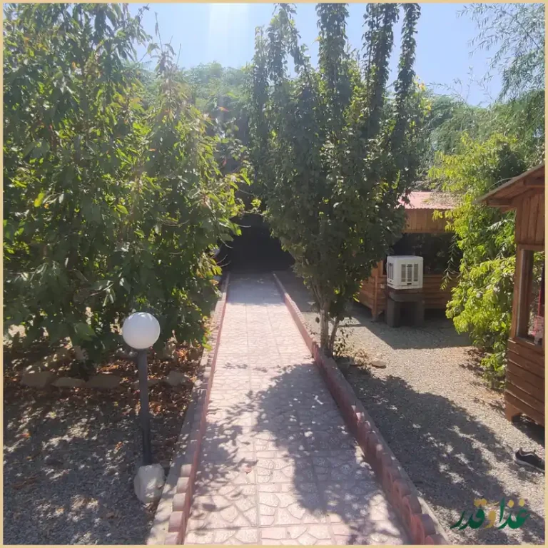 باغچه رستوران سپیدار