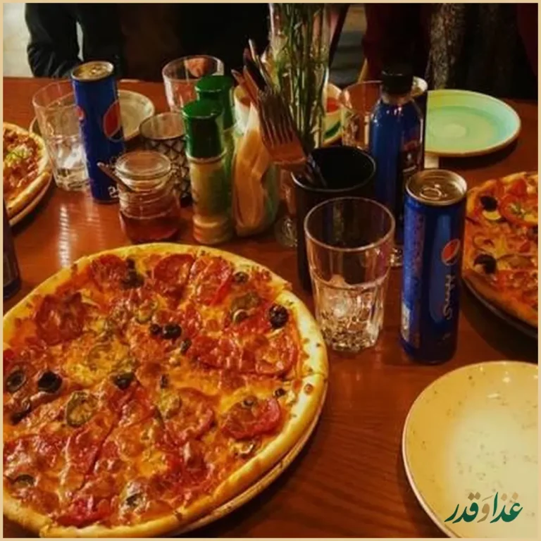 فست فود پیتزای دو قلو