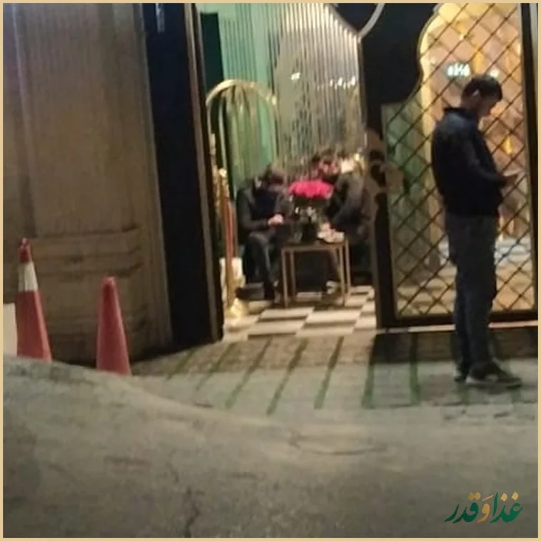 رستوران خاقان