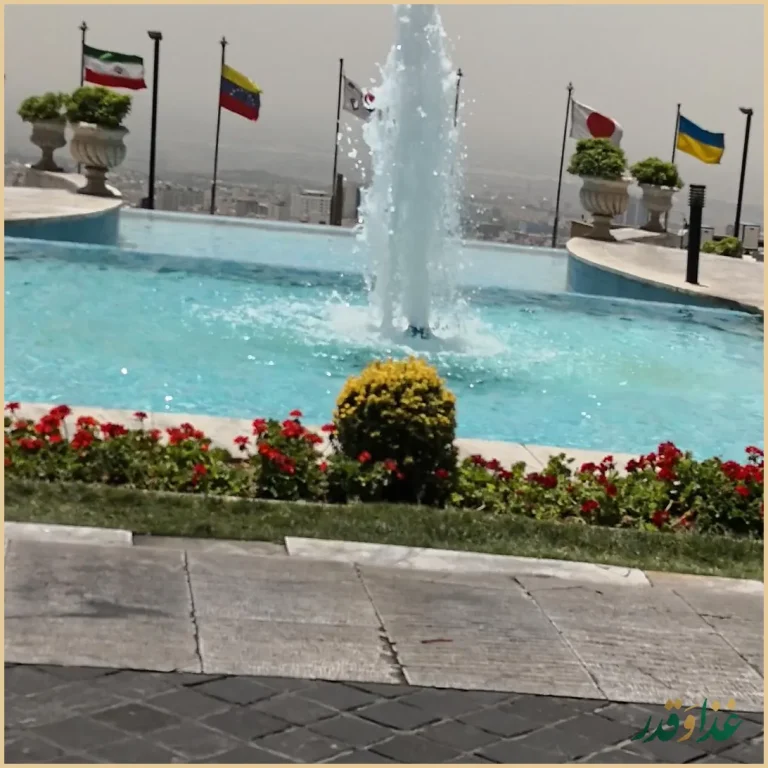 کافه رستوران اسکای لانژ