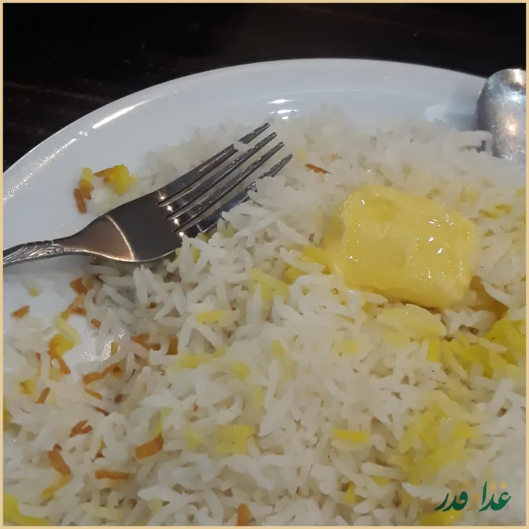 چلو کبابی جوانان