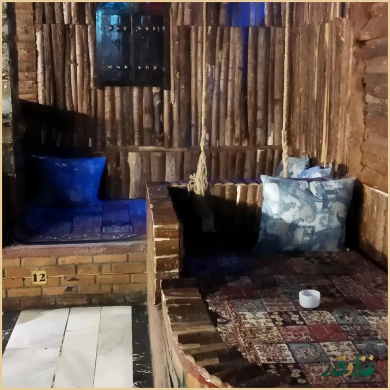 رستوران و سفره خانه کلبه چوبی