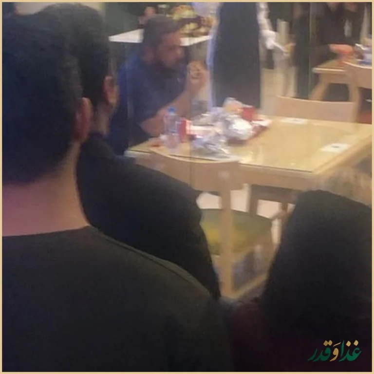 فست فود اژدر زاپاتا