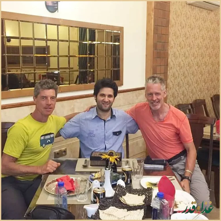 باغ رستوران مهروماه