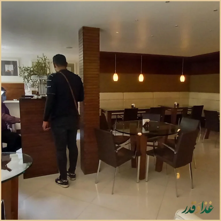 رستوران گیاهی مادولانژ