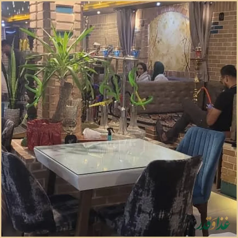 کافه رستوران ماه بانو