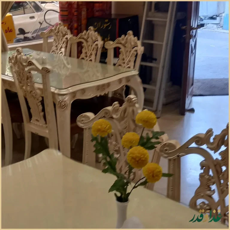 رستوران ماه و مهر