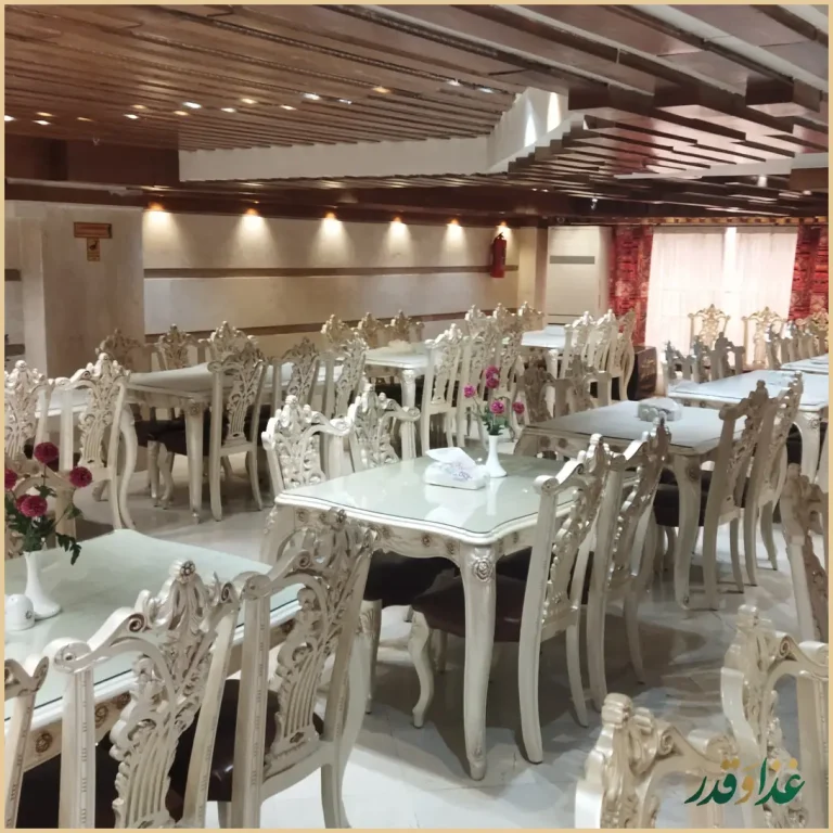 رستوران ماه و مهر