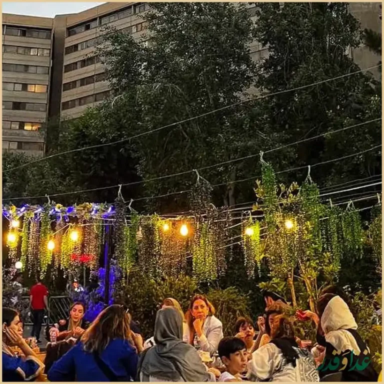 کافه رستوران کارون