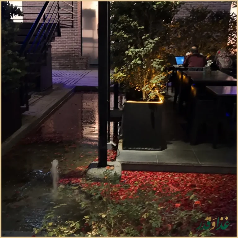 رستوران چراغان