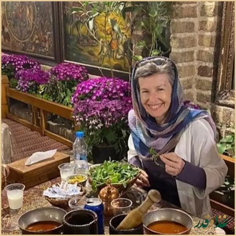 دیزی سرا آذری