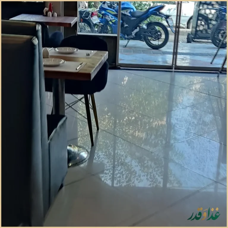 رستوران ایتالیایی کارد استیل