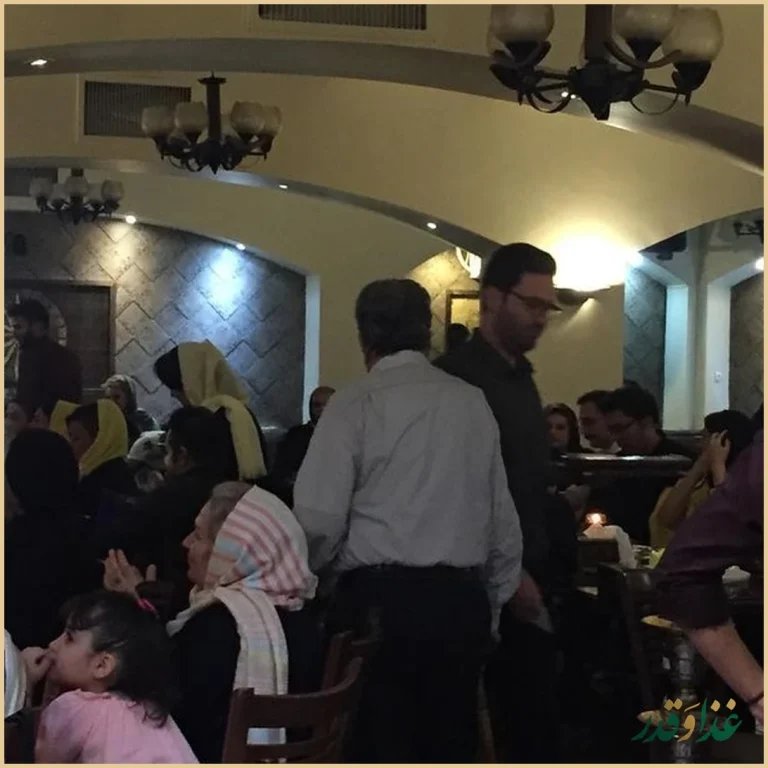 رستوران سنتی عمارت