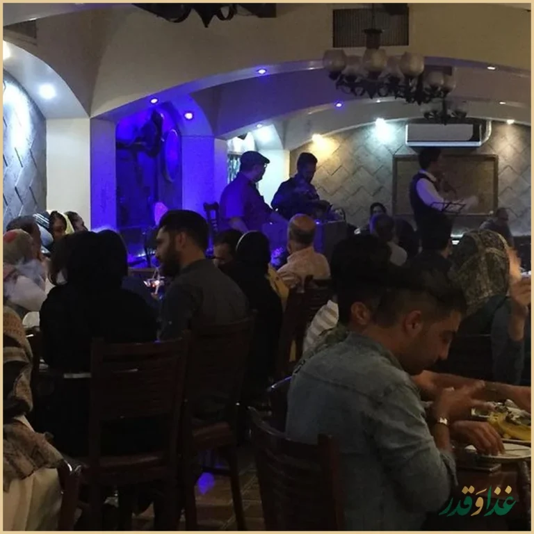 رستوران سنتی عمارت