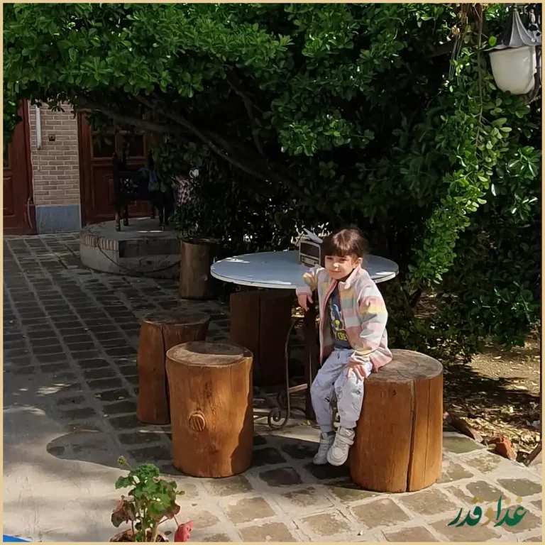 رستوران سنتی باغ شازده