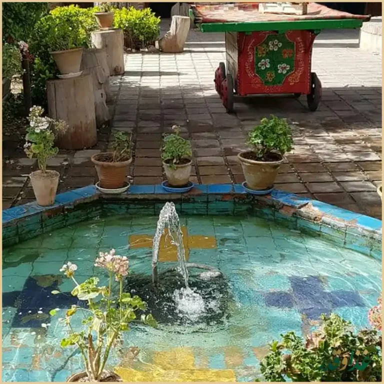 رستوران سنتی باغ شازده