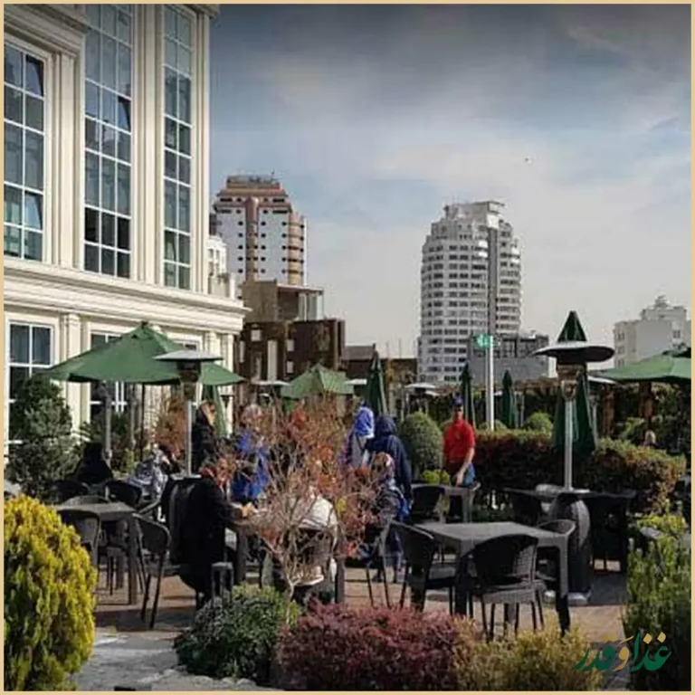 فود کورت سانا سنتر