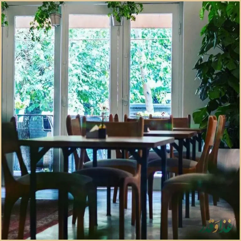 کافه رستوران مان زا