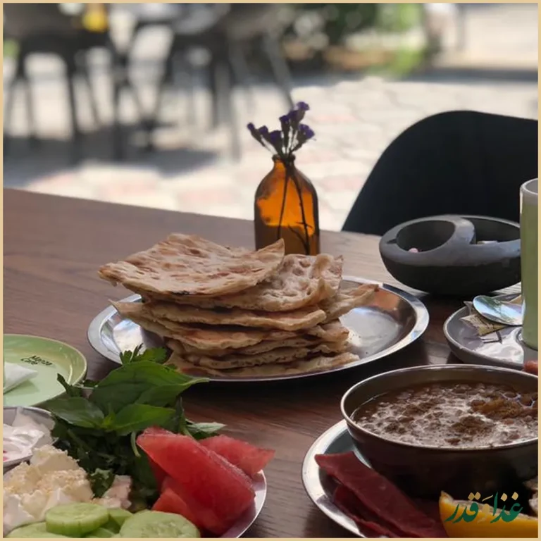 کافه رستوران مان زا