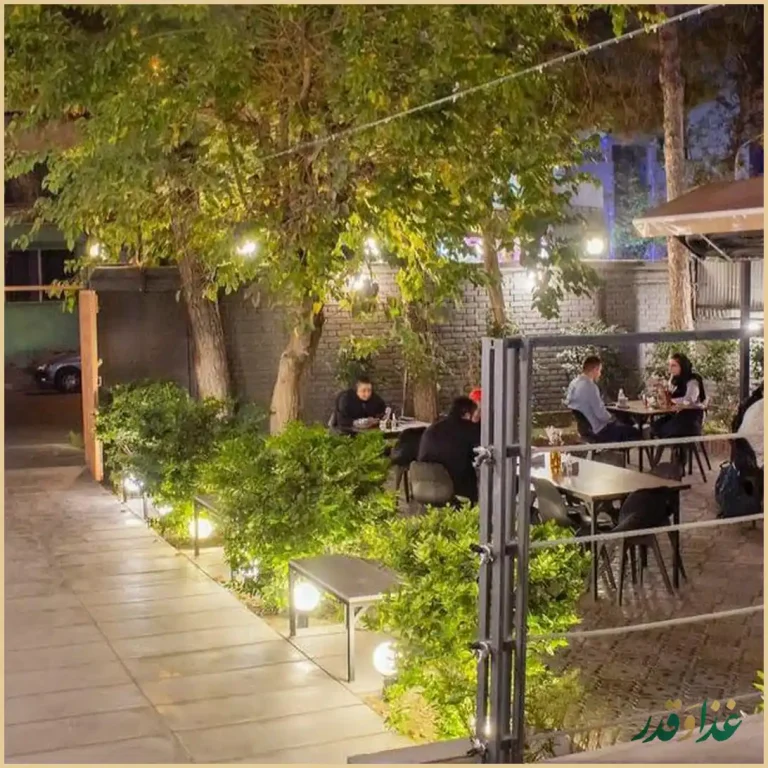 کافه رستوران مان زا