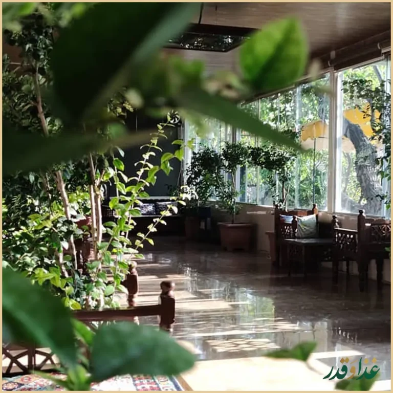 باغچه رستوران زیتون فرحزاد