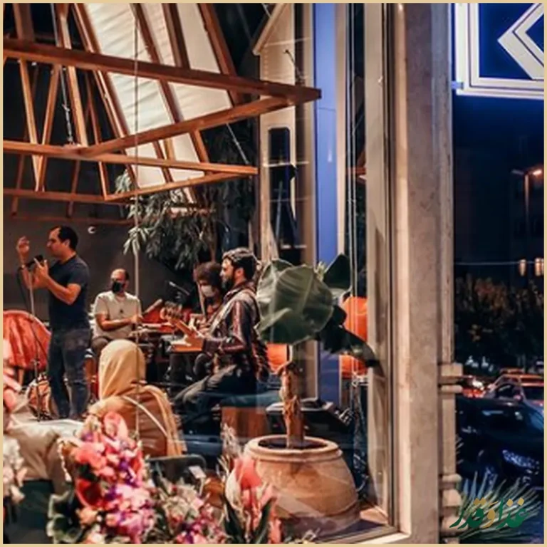 رستوران جنوبی دوستین