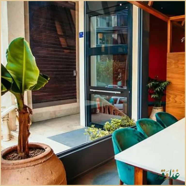 رستوران جنوبی دوستین