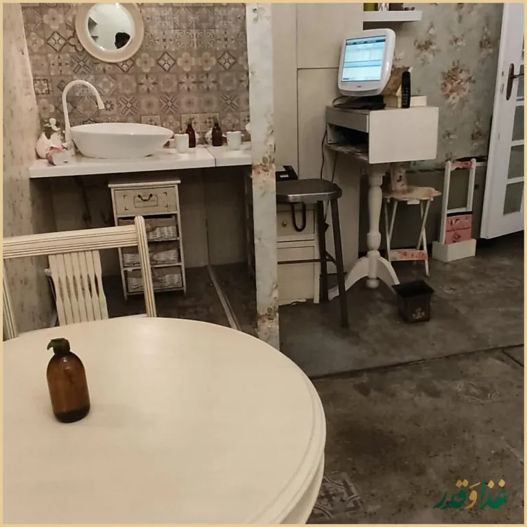 رستوران گیاهی پیور