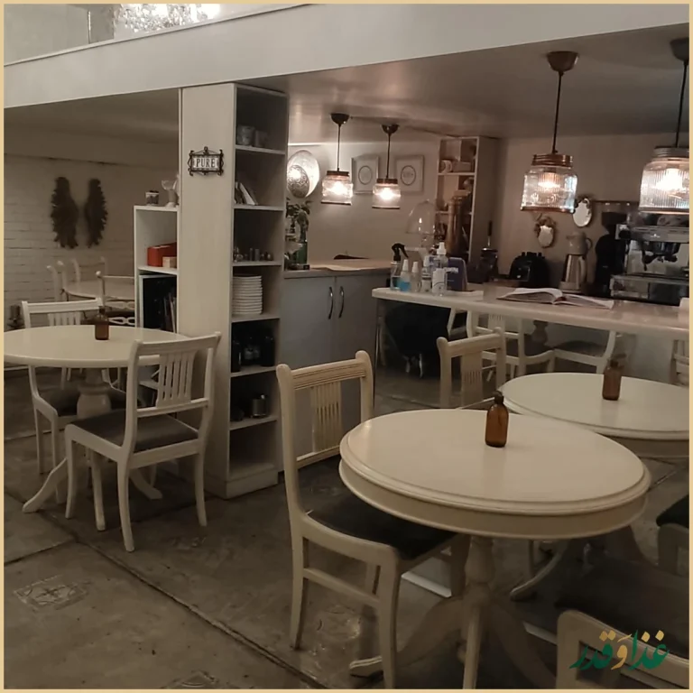 رستوران گیاهی پیور