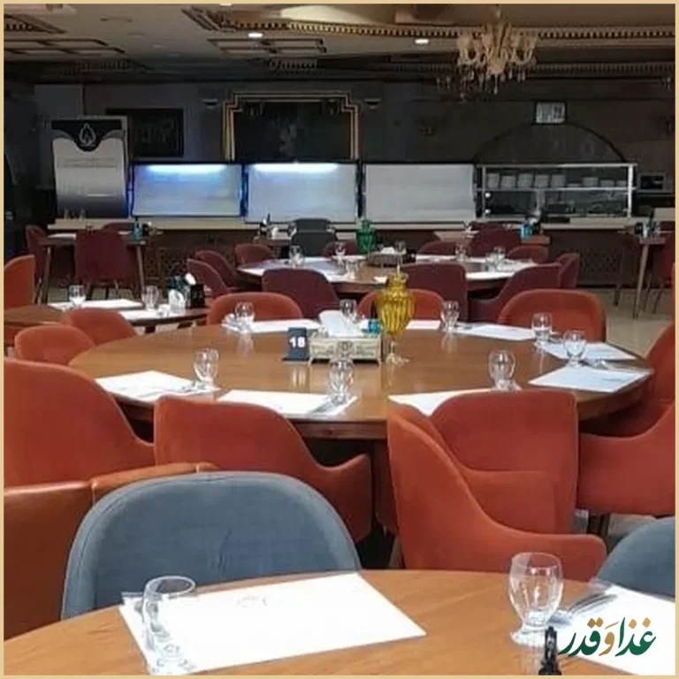 رستوران ۱۳۳