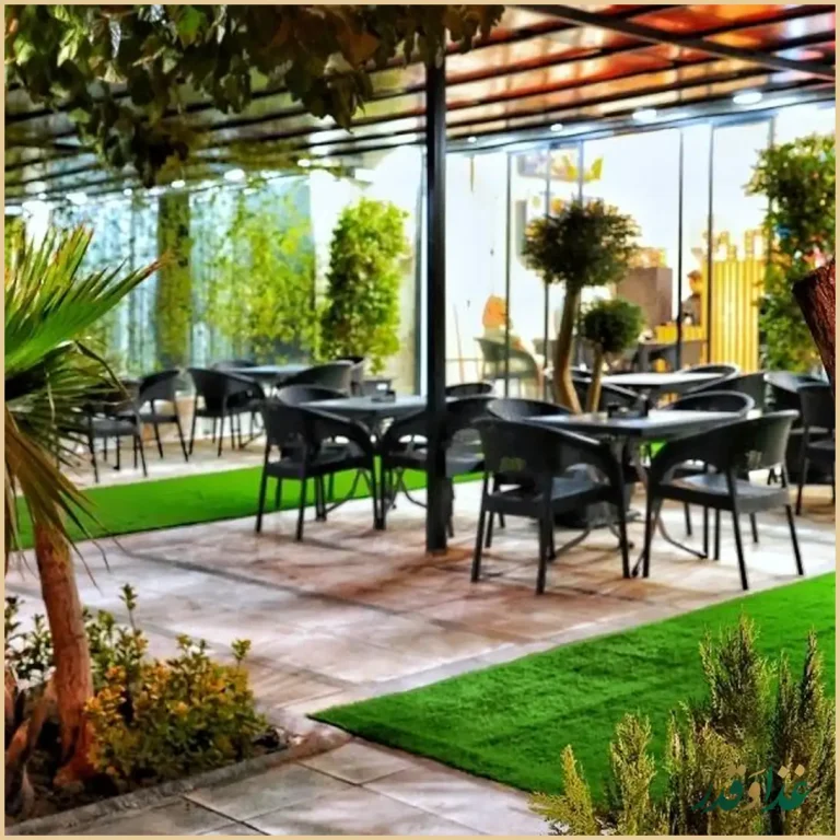 کافه رستوران مون