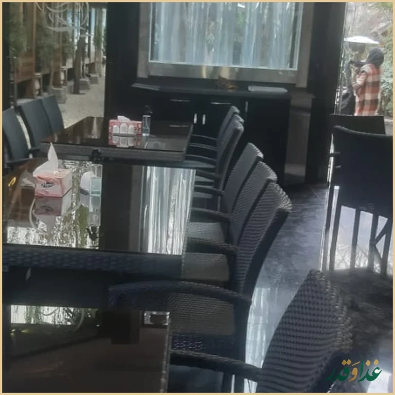 باغ رستوران آبی