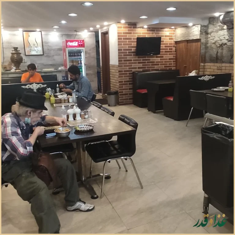 طباخی شبانه روزی کاج شعبه ملاصدرا