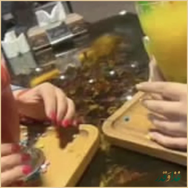 سفره سرای سنتی دامون