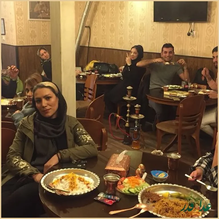 رستوران سنتی آفاق