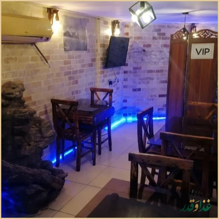 سفره خانه سنتی نخلستون