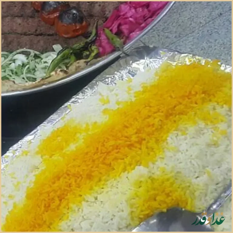 رستوران و سفره خانه سنتی دنج
