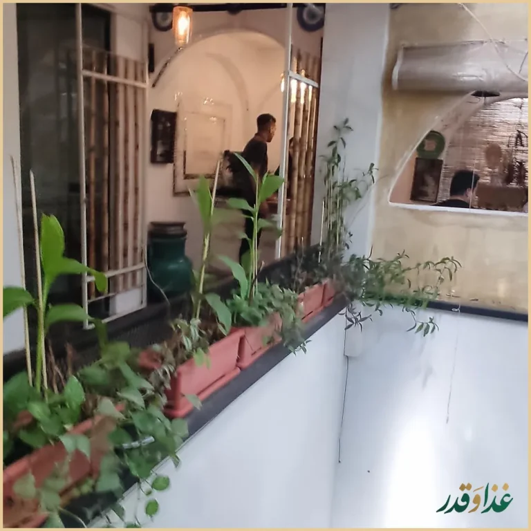 رستوران ۲خان