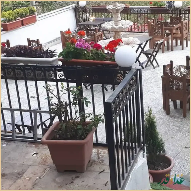 باغچه رستوران خانوادگی نگین شهران