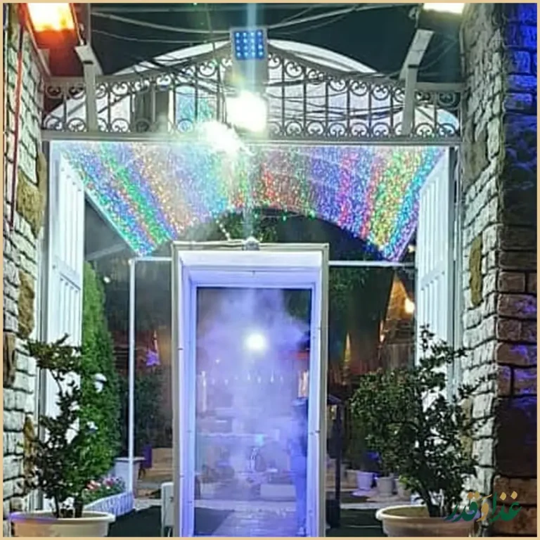 باغچه رستوران خانوادگی نگین شهران