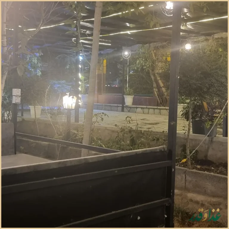 رستوران اکبر جوجه برادران کلبادی