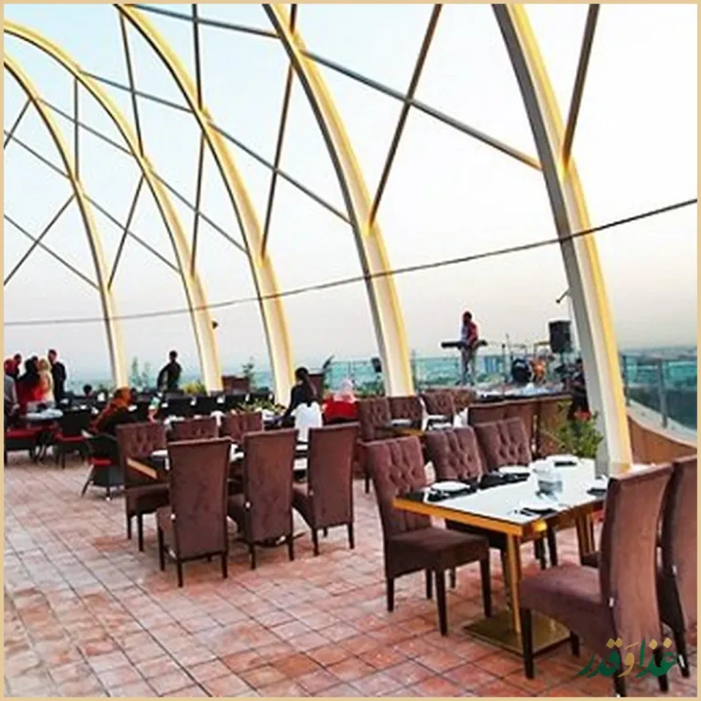 رستوران ایوان برج میلاد