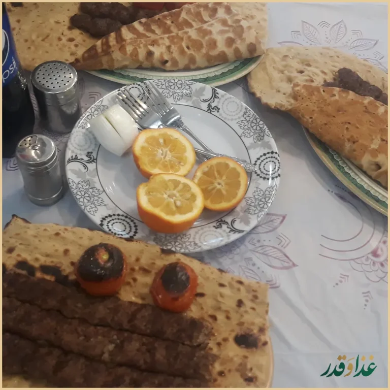 چلو کبابی نمونه
